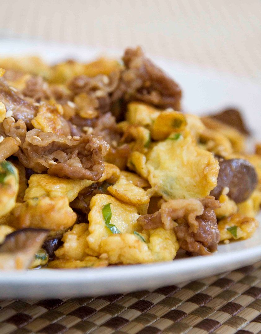 Food Makes Me Happy Scrambled Eggs Stir Fry with Oyster Mushroom and